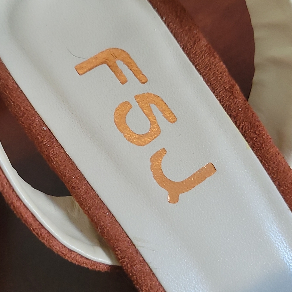NWOT FSJ SLINGBACK HEELS - Picture 5 of 6